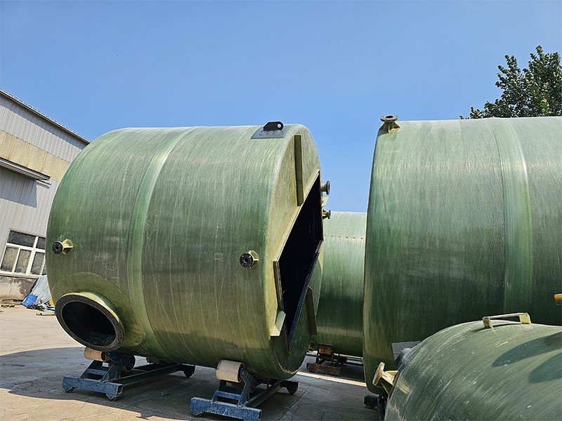 FRP Chemical Processing Tank